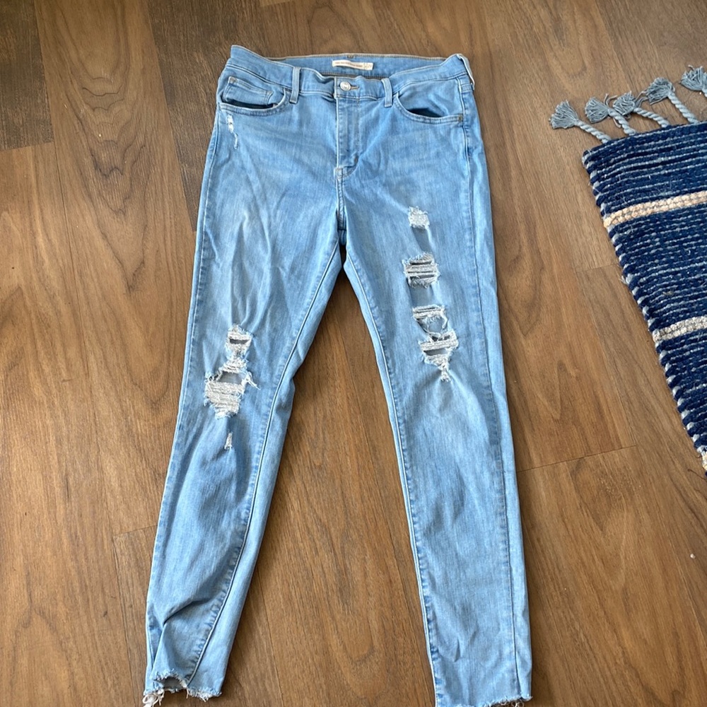 Light wash Levi 720s size 29 inseam 30